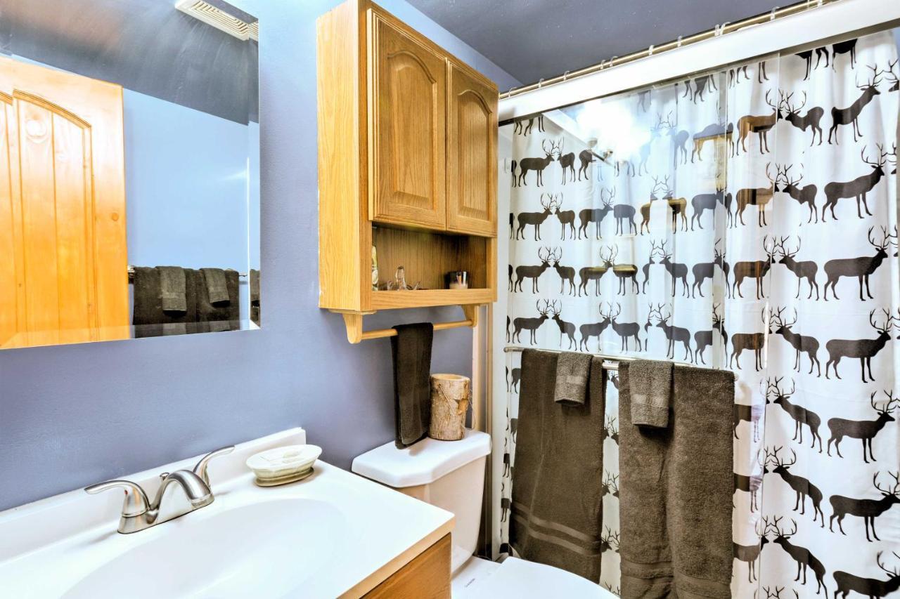 Willa Cozy Cabin with AC&Deck, 5 Mi to Downtown Prescott Zewnętrze zdjęcie