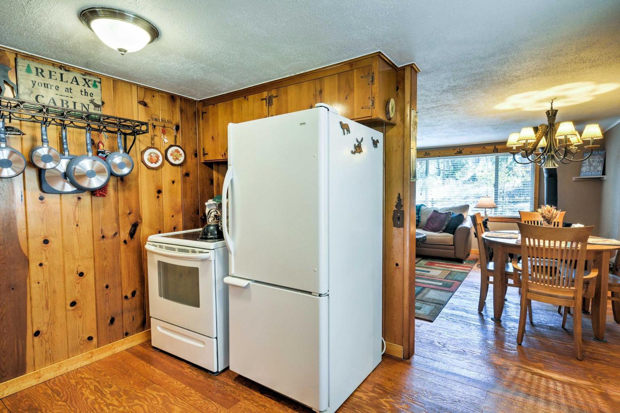 Willa Cozy Cabin with AC&Deck, 5 Mi to Downtown Prescott Zewnętrze zdjęcie